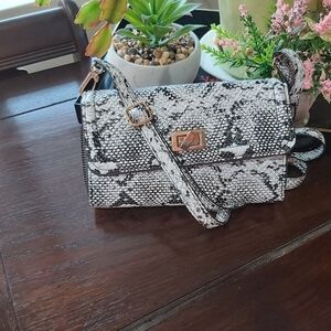 👛Animal print crossbody purse/hang